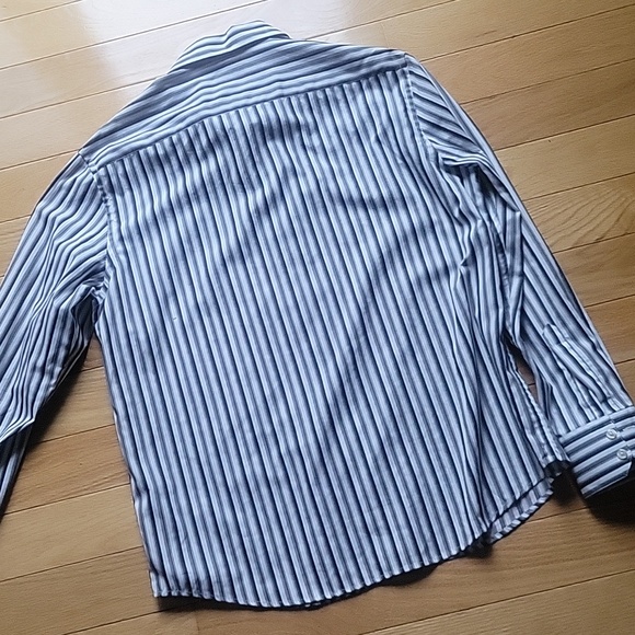 Claiborne long sleeve button up shirt - Picture 9 of 9